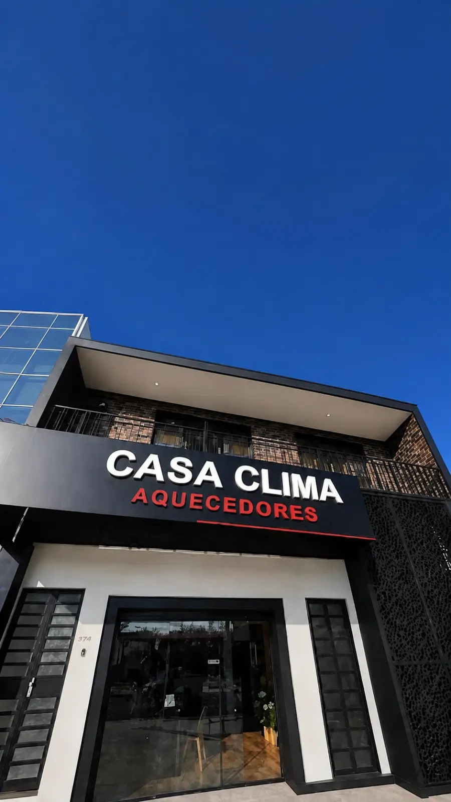 Fachada da loja Casa Clima Aquecedores na Av. Protásio Alves, em Porto Alegre